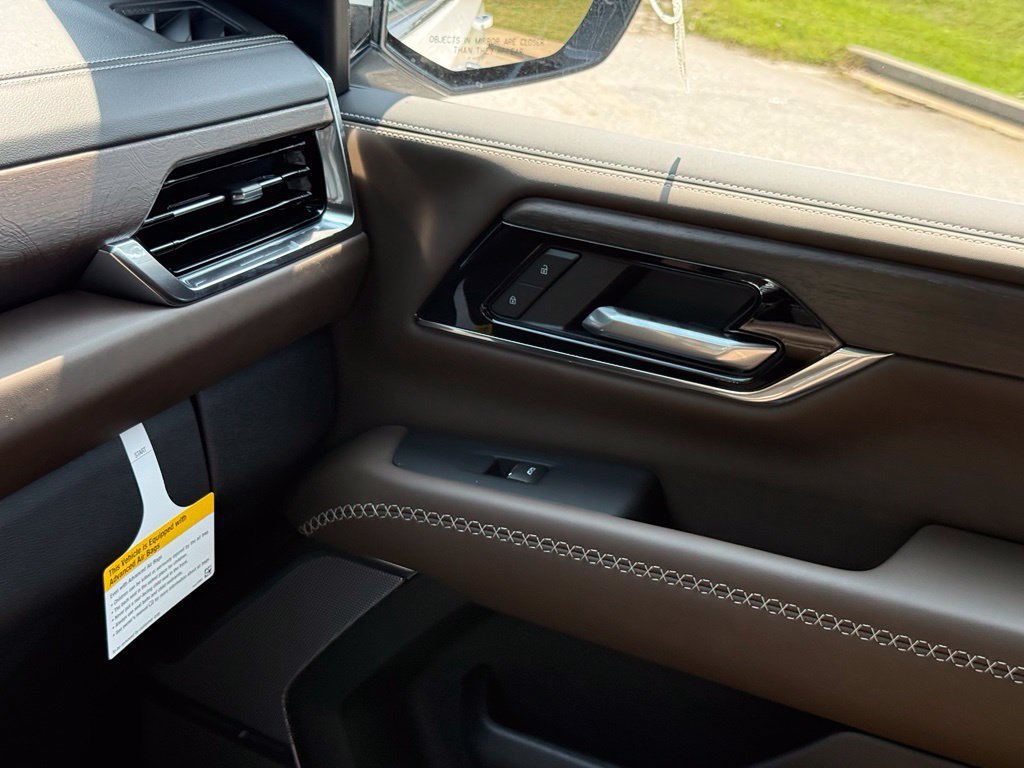 New 2026 GMC Yukon Denali Ultimate AWD/4WD image 35