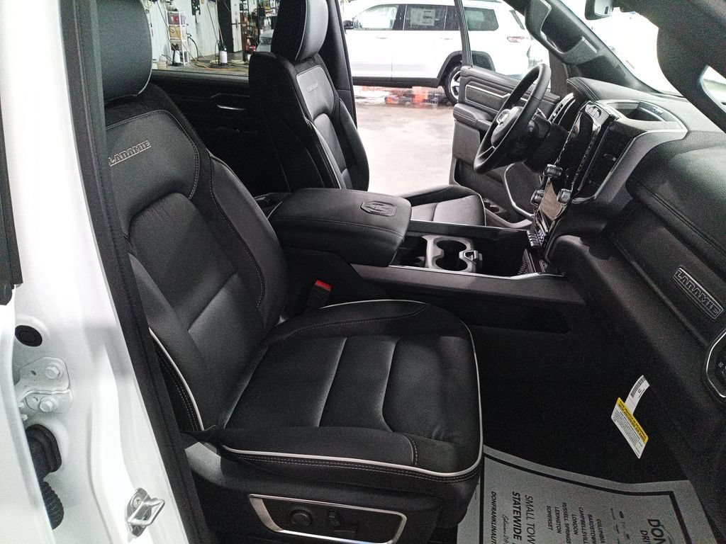 New 2026 RAM 1500 Laramie AWD/4WD image 29