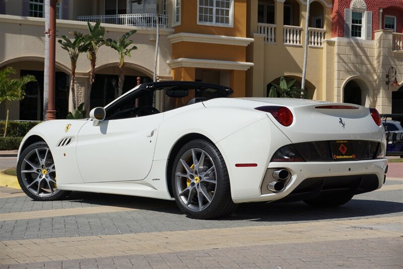 Used 2014 Ferrari California RWD image 60