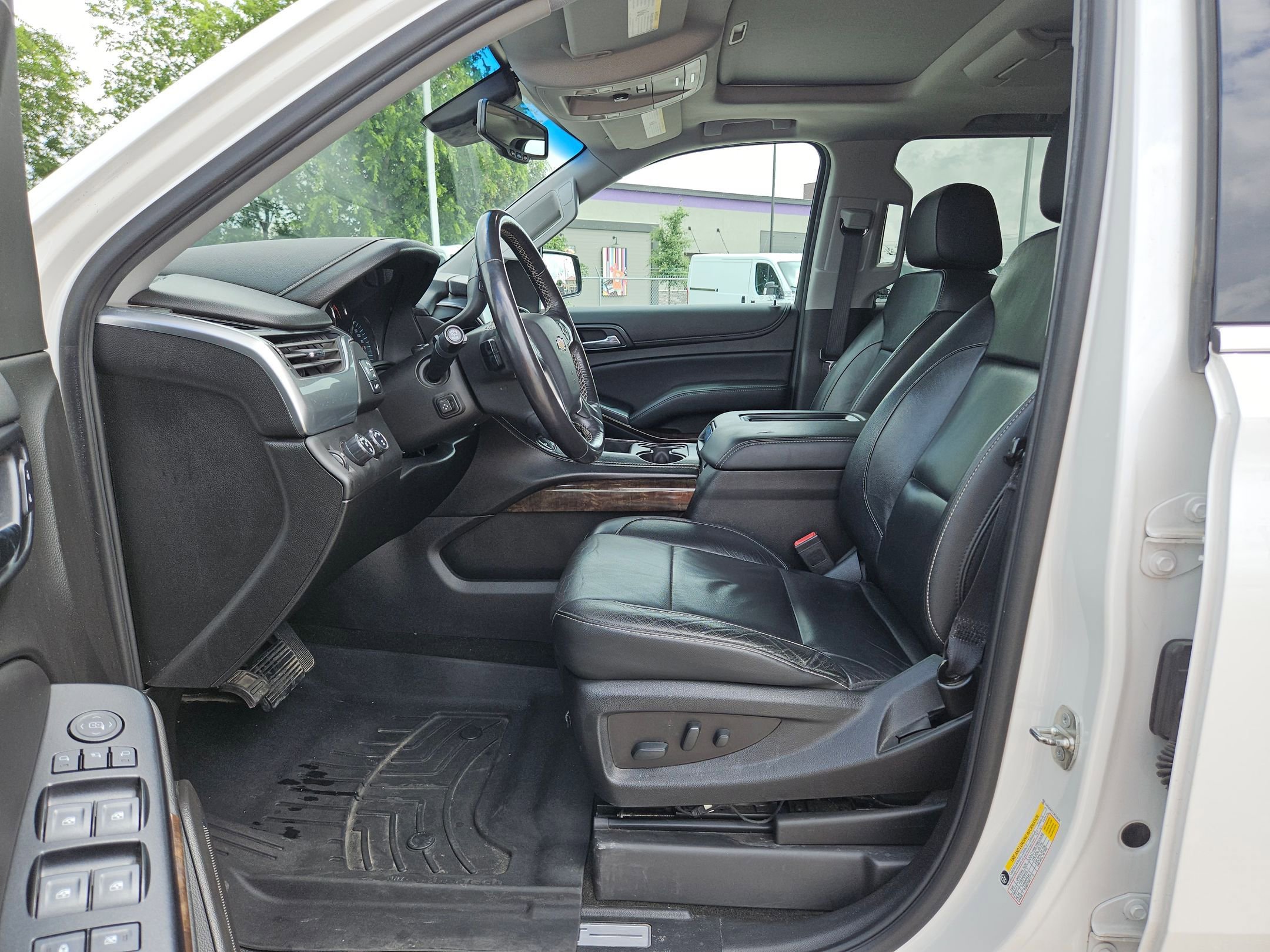 Used 2018 Chevrolet Suburban LT AWD/4WD image 9