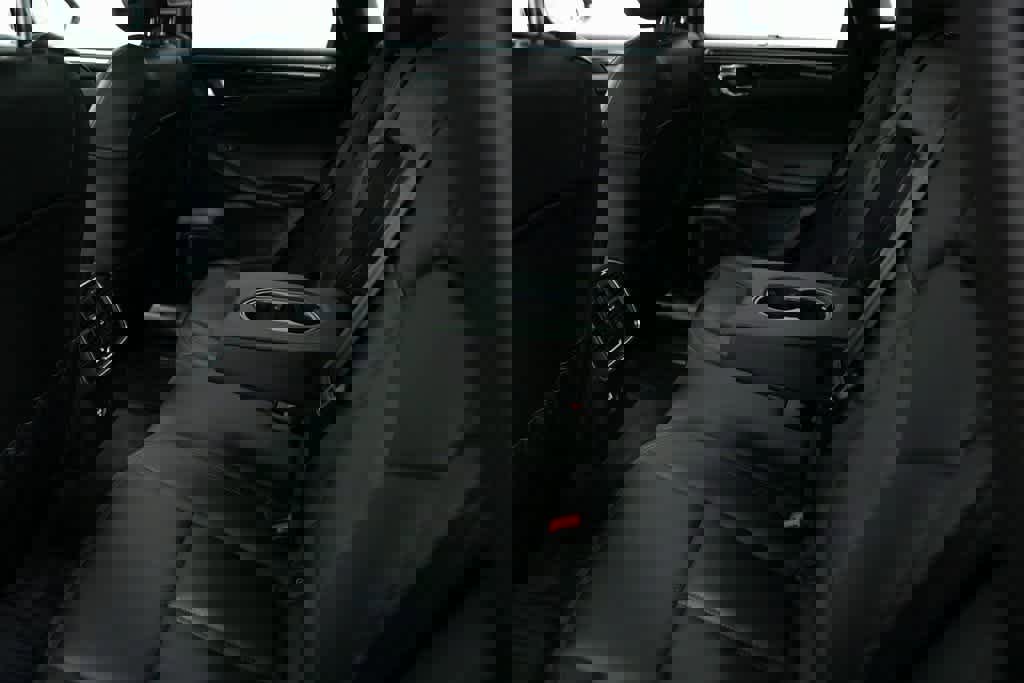 Certified 2025 Porsche Macan image 34