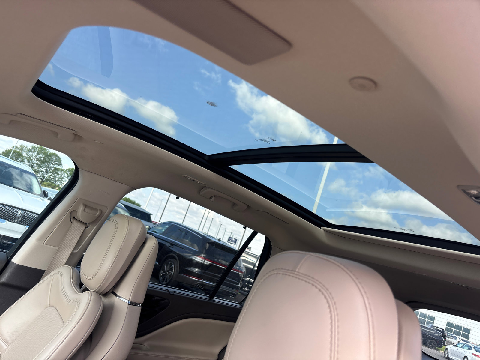 Used 2023 Lincoln Aviator Reserve w/ Equipment Group 201A AWD/4WD image 24