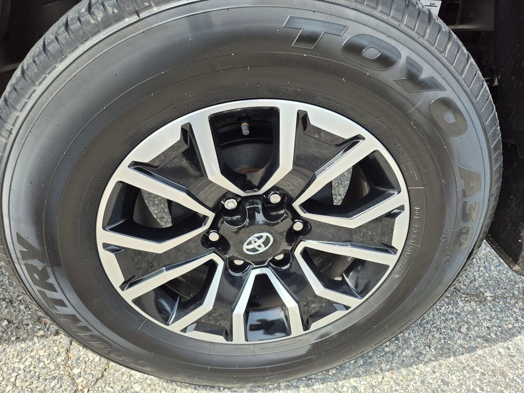 Used 2023 Toyota Tacoma TRD Sport image 9
