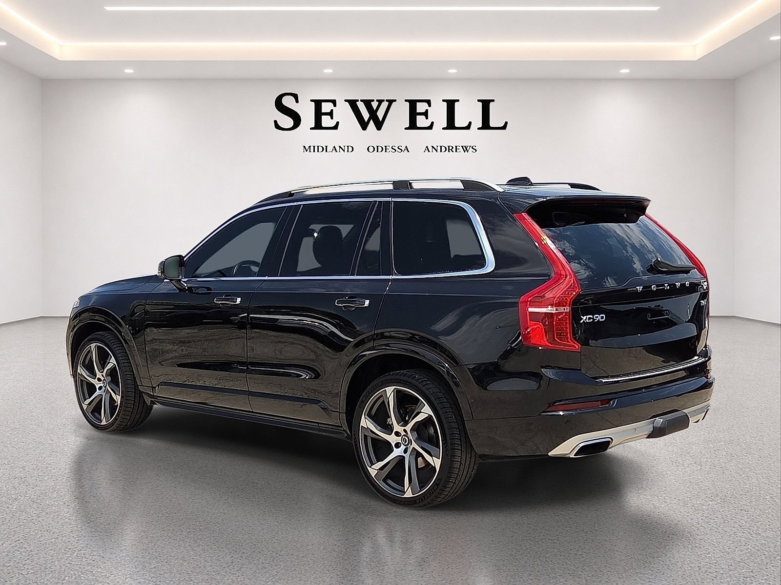 Used 2019 Volvo XC90 T6 Momentum AWD/4WD image 3