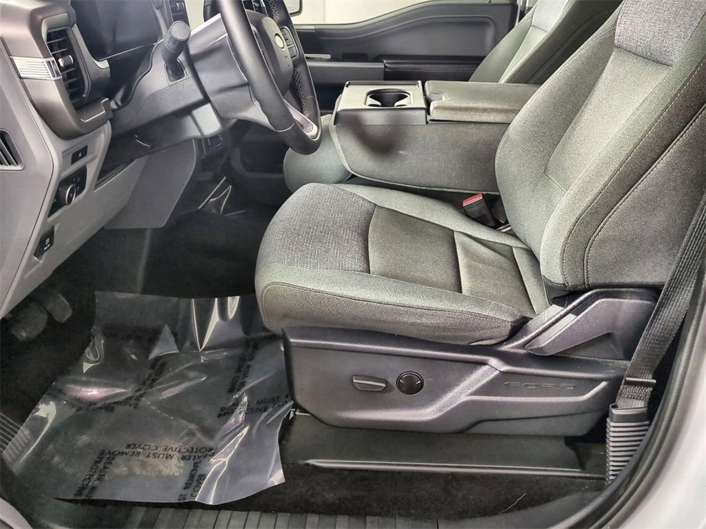 Used 2025 Ford F150 XLT w/ Equipment Group 301A Standard image 18