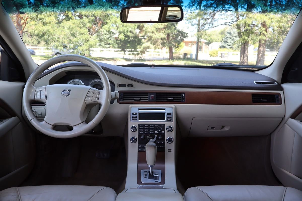 Used 2009 Volvo XC70 T6 image 16