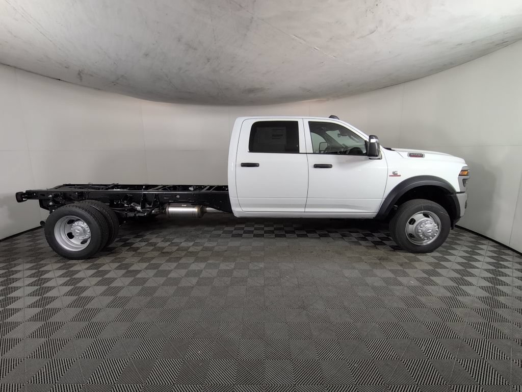 New 2026 RAM 5500 Tradesman AWD/4WD image 4