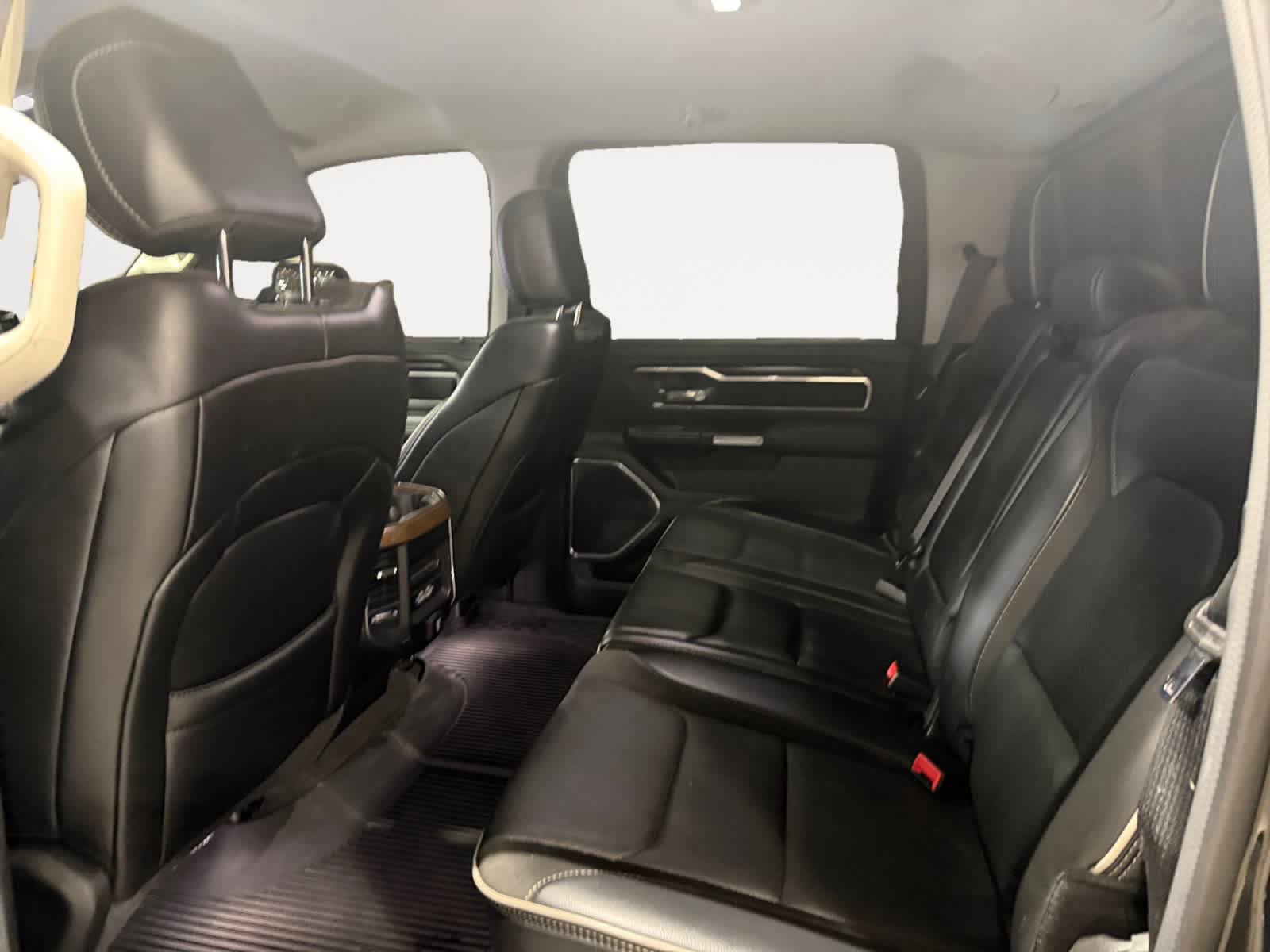 Used 2022 RAM 1500 Laramie AWD/4WD image 14