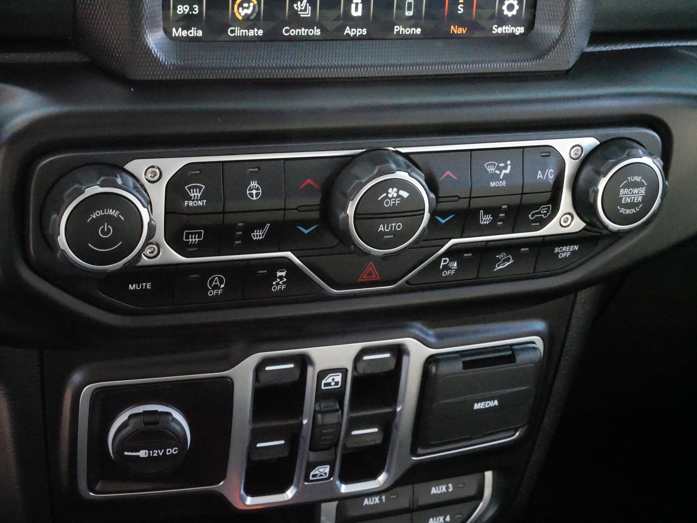 Used 2021 Jeep Wrangler Unlimited Sahara image 24