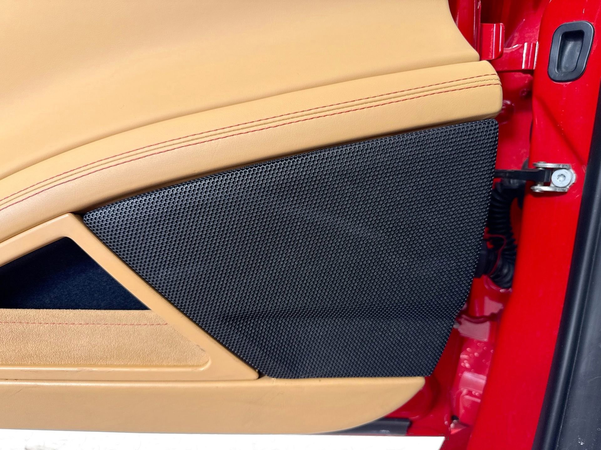 Used 2011 Ferrari 458 Italia Coupe RWD image 17