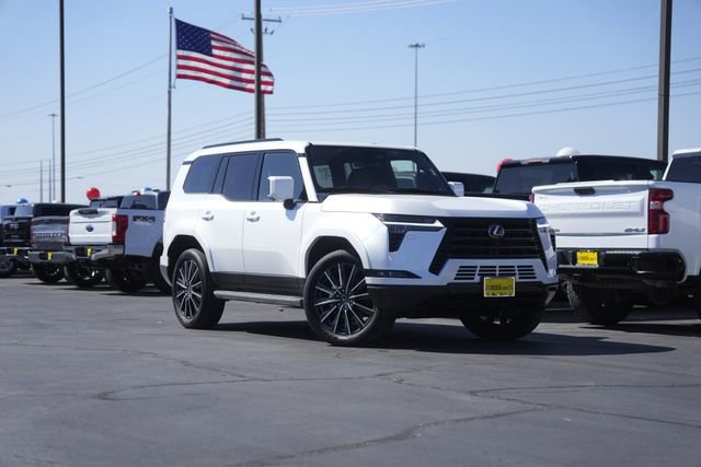 Used 2025 Lexus GX 550 w/ Cold Area Package image 2