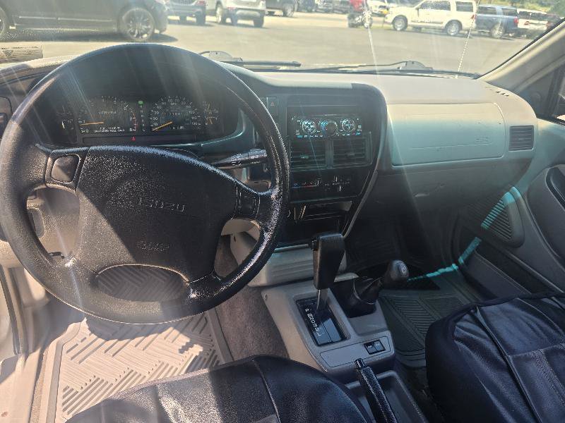 Used 1997 Isuzu Rodeo S AWD/4WD image 8