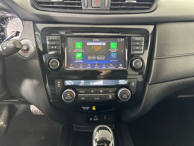 Used 2018 Nissan Rogue SV w/ Sun & Sound Touring Package image 21