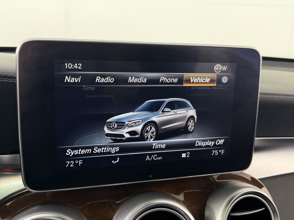 Used 2017 Mercedes-Benz GLC 300 4MATIC image 33