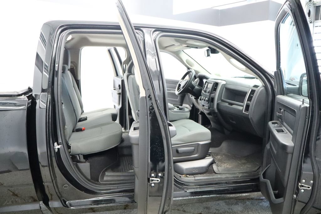 Used 2015 RAM 1500 Express w/ Black Ram 1500 Express Group image 18