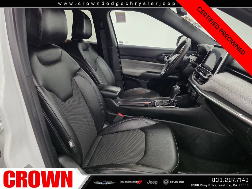Certified 2025 Jeep Compass Latitude AWD/4WD image 12