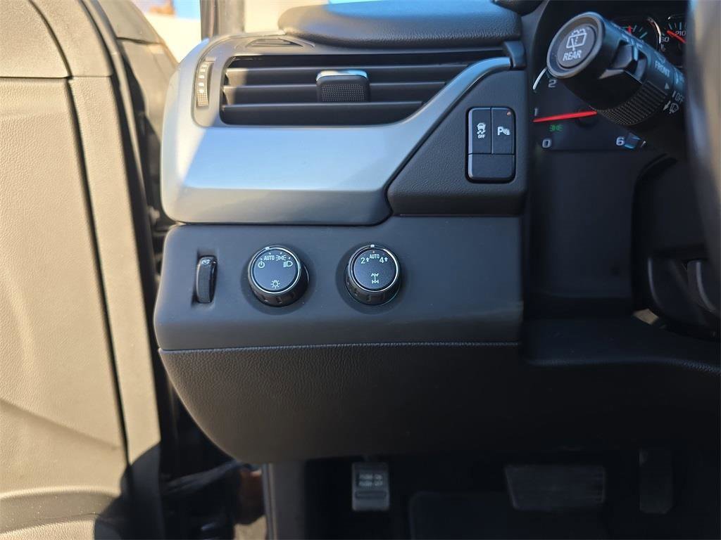 Used 2018 Chevrolet Tahoe LS image 35