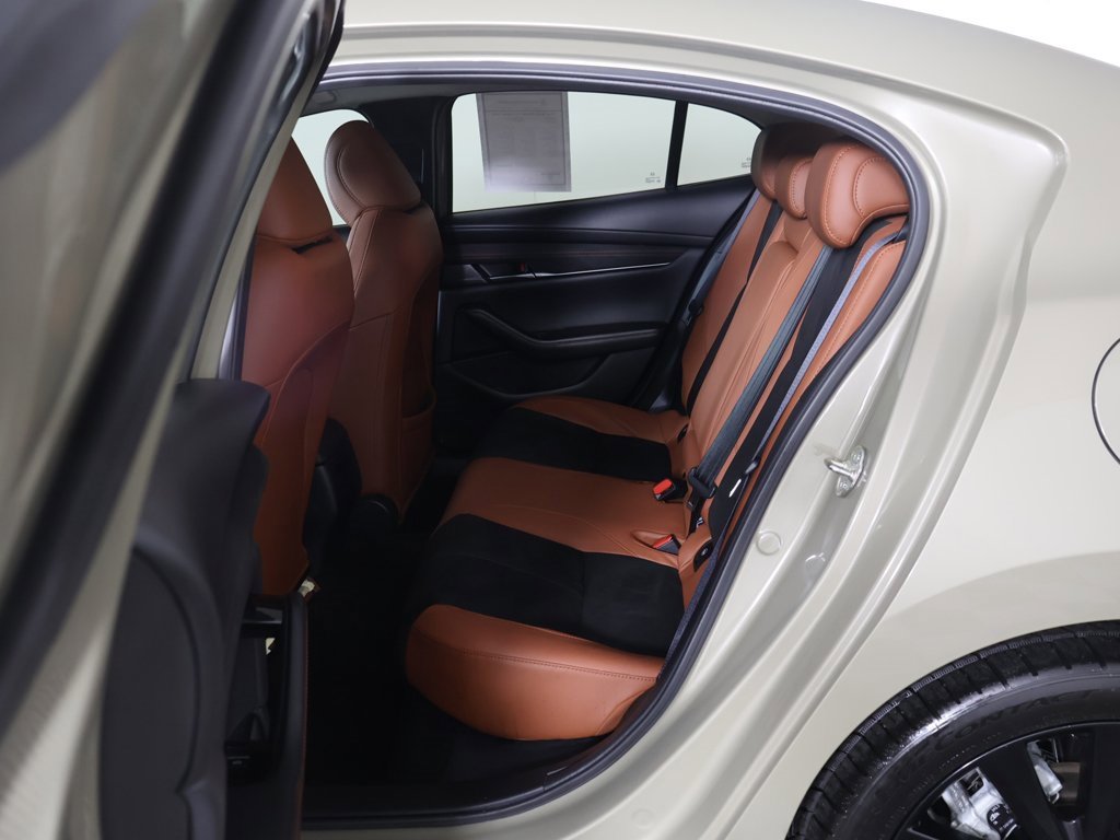 Used 2024 MAZDA MAZDA3 s image 31