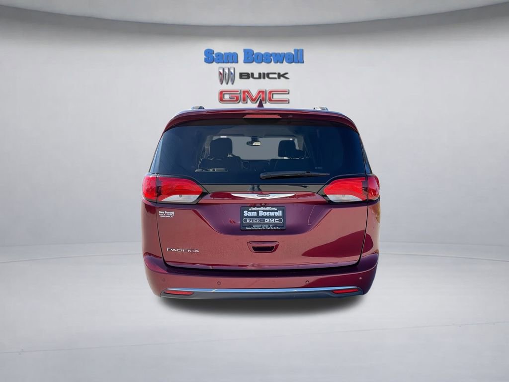Used 2020 Chrysler Pacifica Touring-L image 7