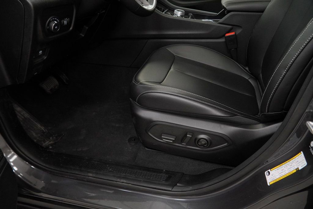 New 2025 Jeep Grand Cherokee L Limited image 32