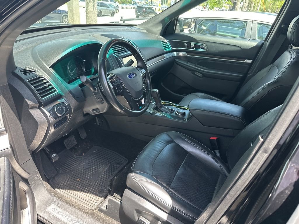Used 2016 Ford Explorer Limited w/ Equipment Group 301A image 5