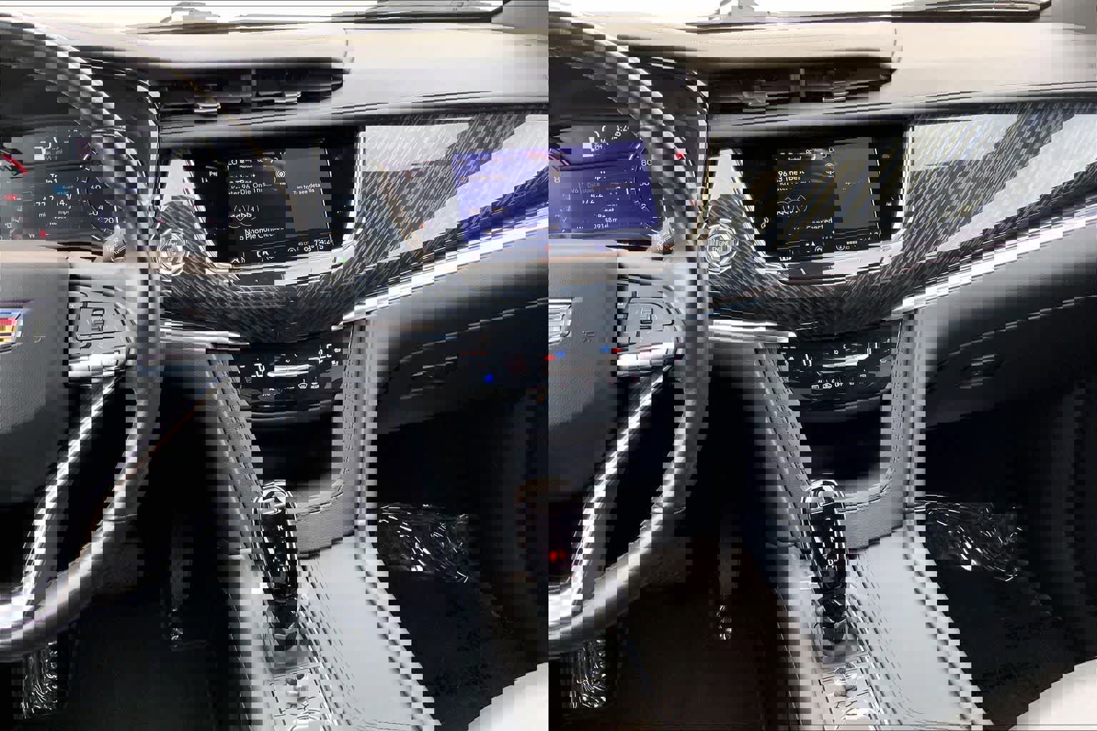 Used 2024 Cadillac XT6 Premium Luxury image 16