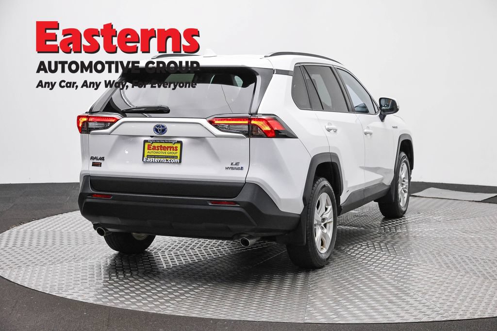 Used 2021 Toyota RAV4 LE w/ Carpet Mat Package (TMS) AWD/4WD image 5
