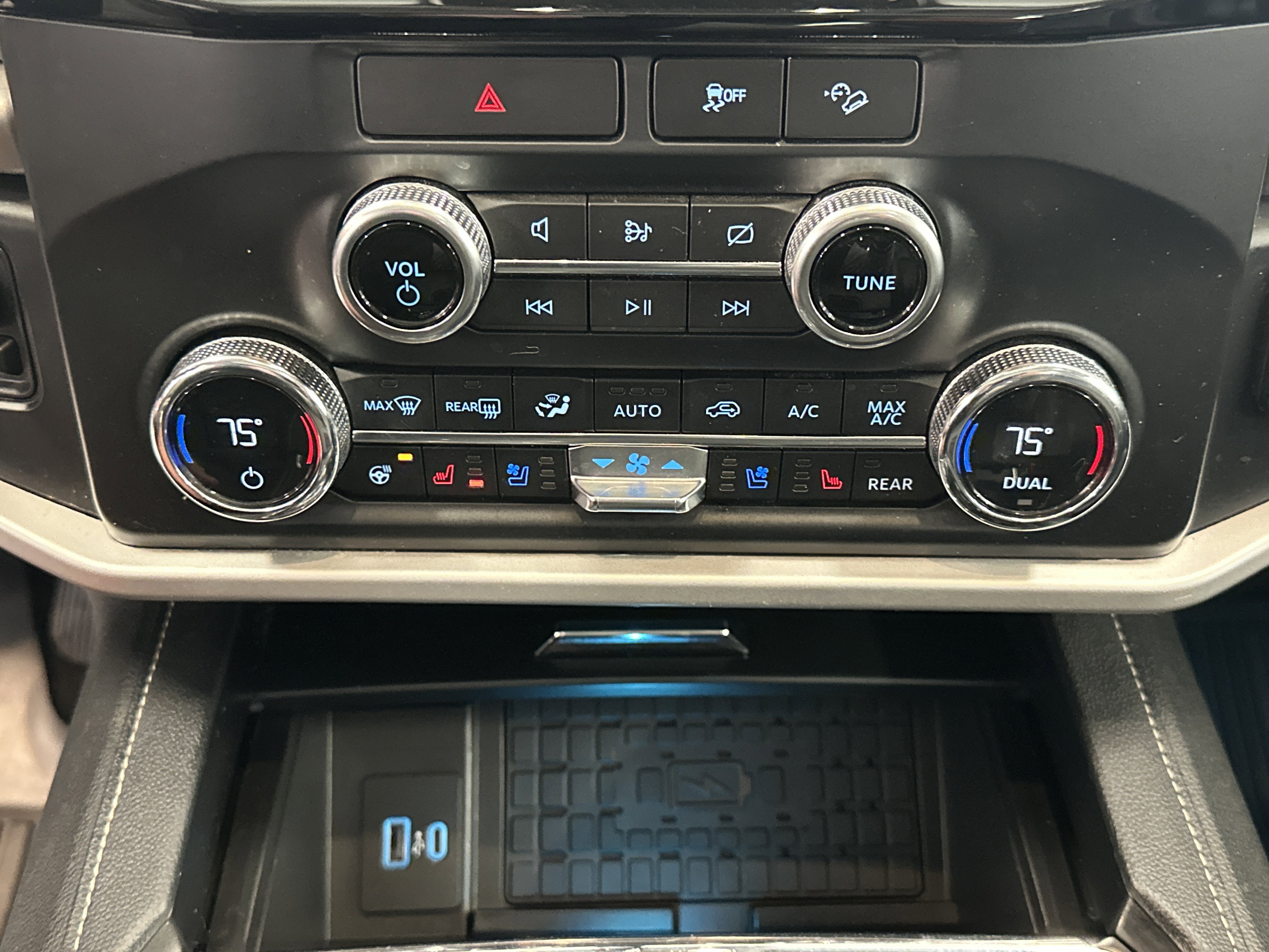 Used 2022 Ford Expedition XLT image 36