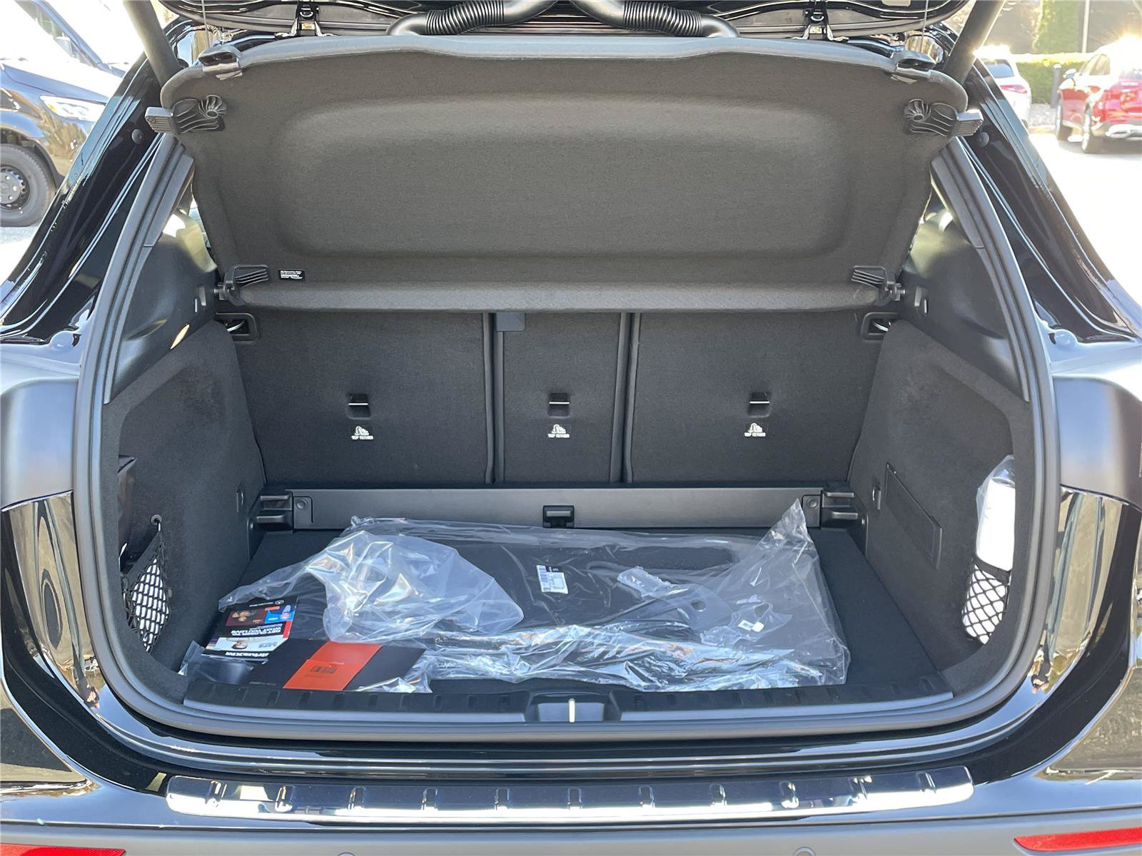 New 2026 Mercedes-Benz GLA 35 AMG 4MATIC image 9