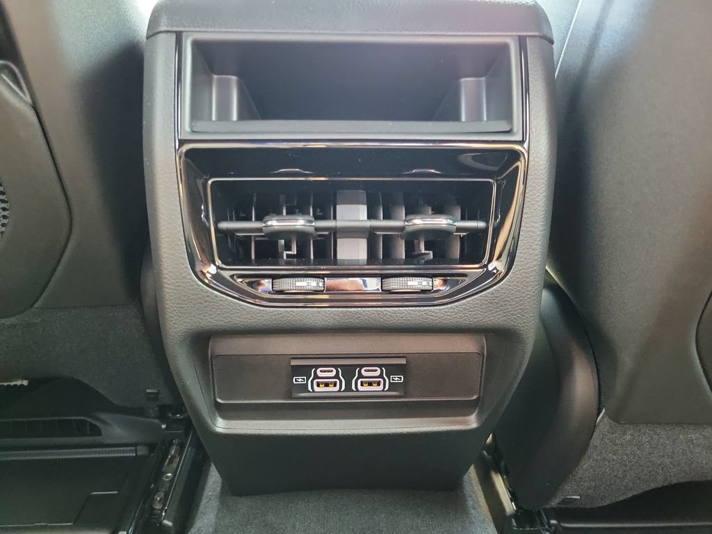 New 2026 Jeep Grand Cherokee Laredo RWD image 11