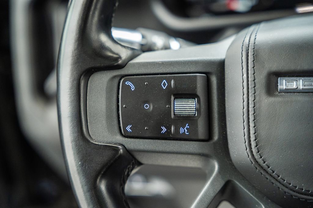 Used 2022 Land Rover Defender 110 X-Dynamic HSE AWD/4WD image 31