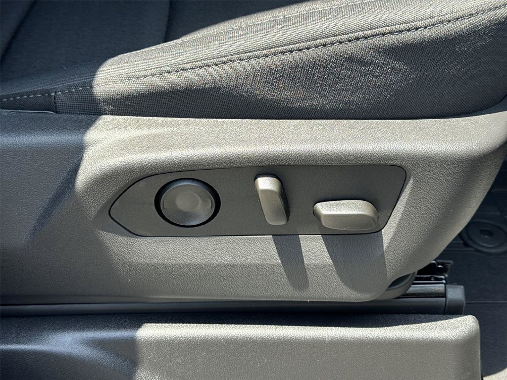 New 2026 Chevrolet Suburban LS RWD image 33