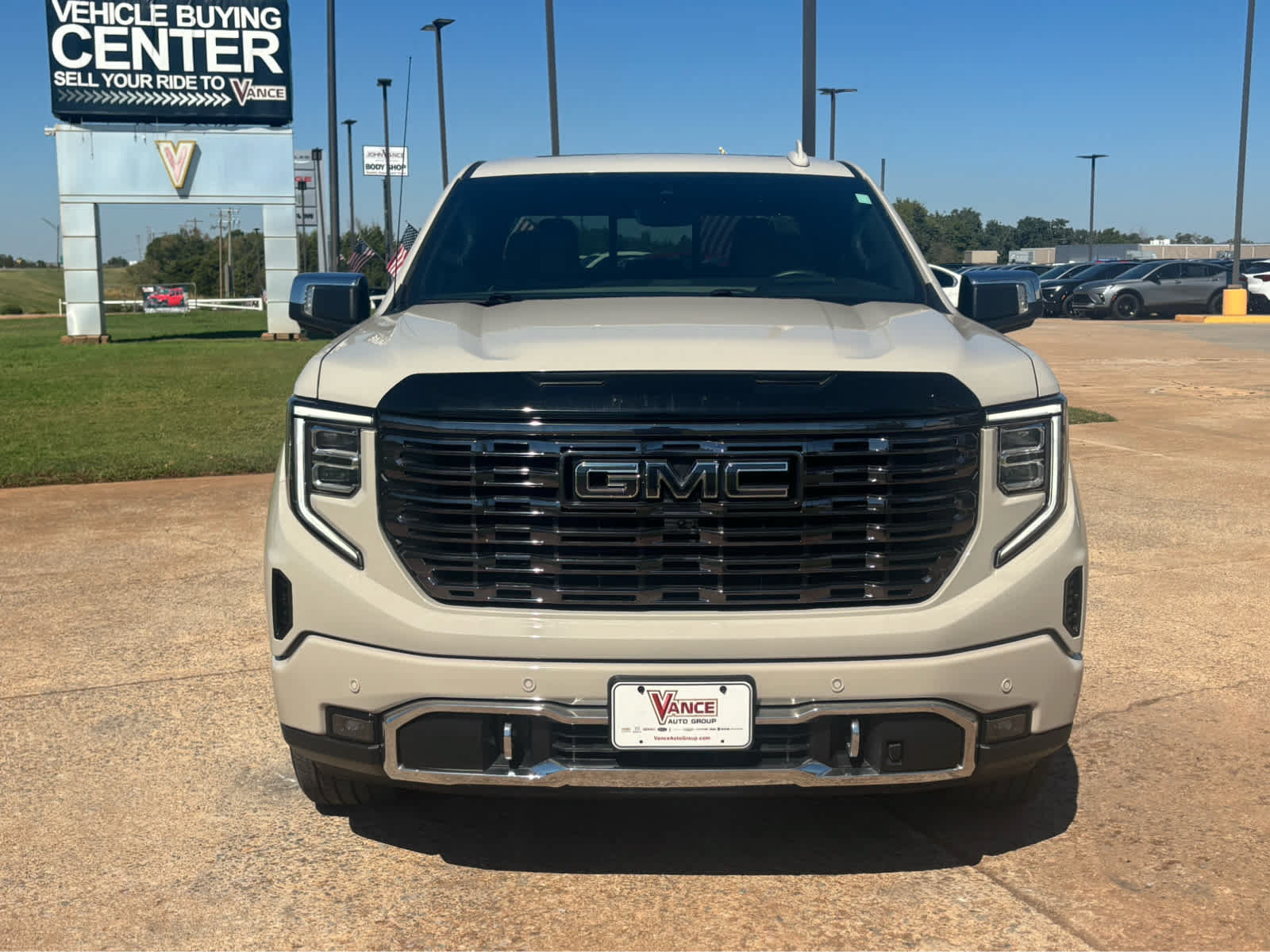 Used 2026 GMC Sierra 1500 Denali Ultimate AWD/4WD image 2