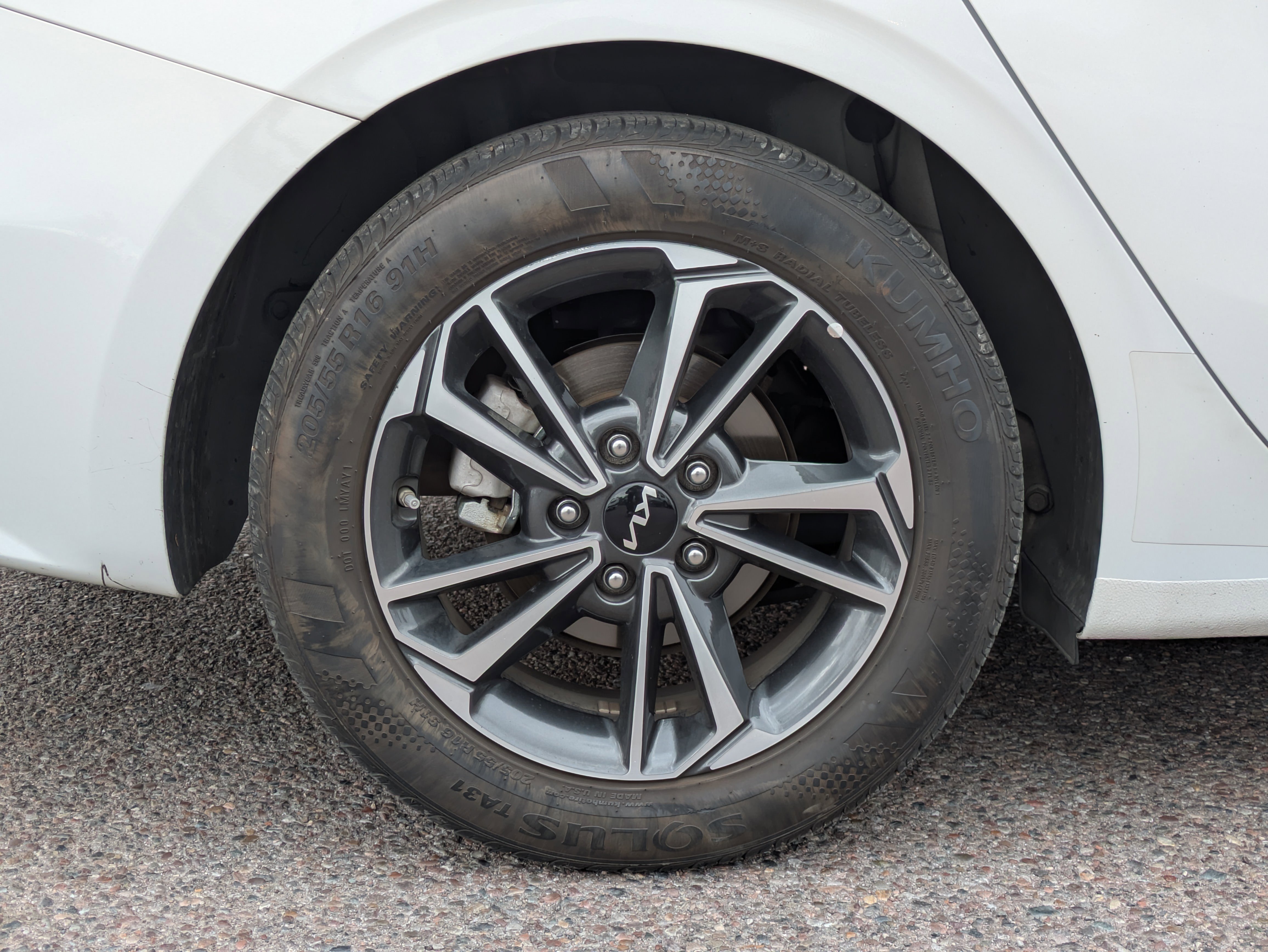 Used 2023 Kia Forte LXS w/ LXS Technology Package image 9