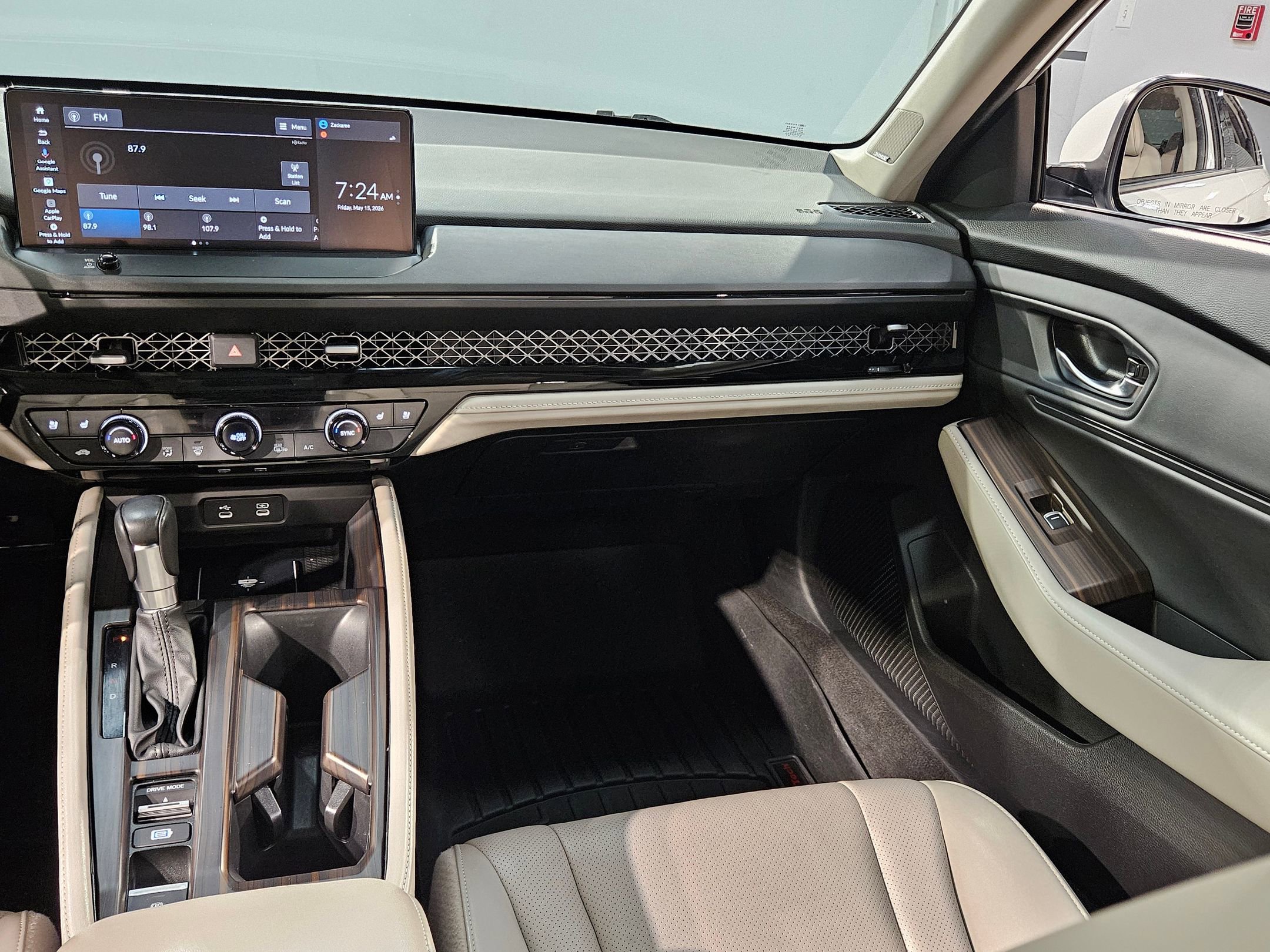 Used 2023 Honda Accord Touring image 11