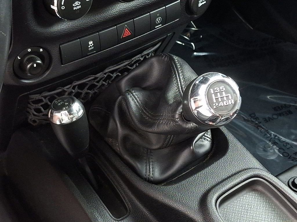 Used 2016 Jeep Wrangler Unlimited Sahara w/ Trailer Tow Group image 16