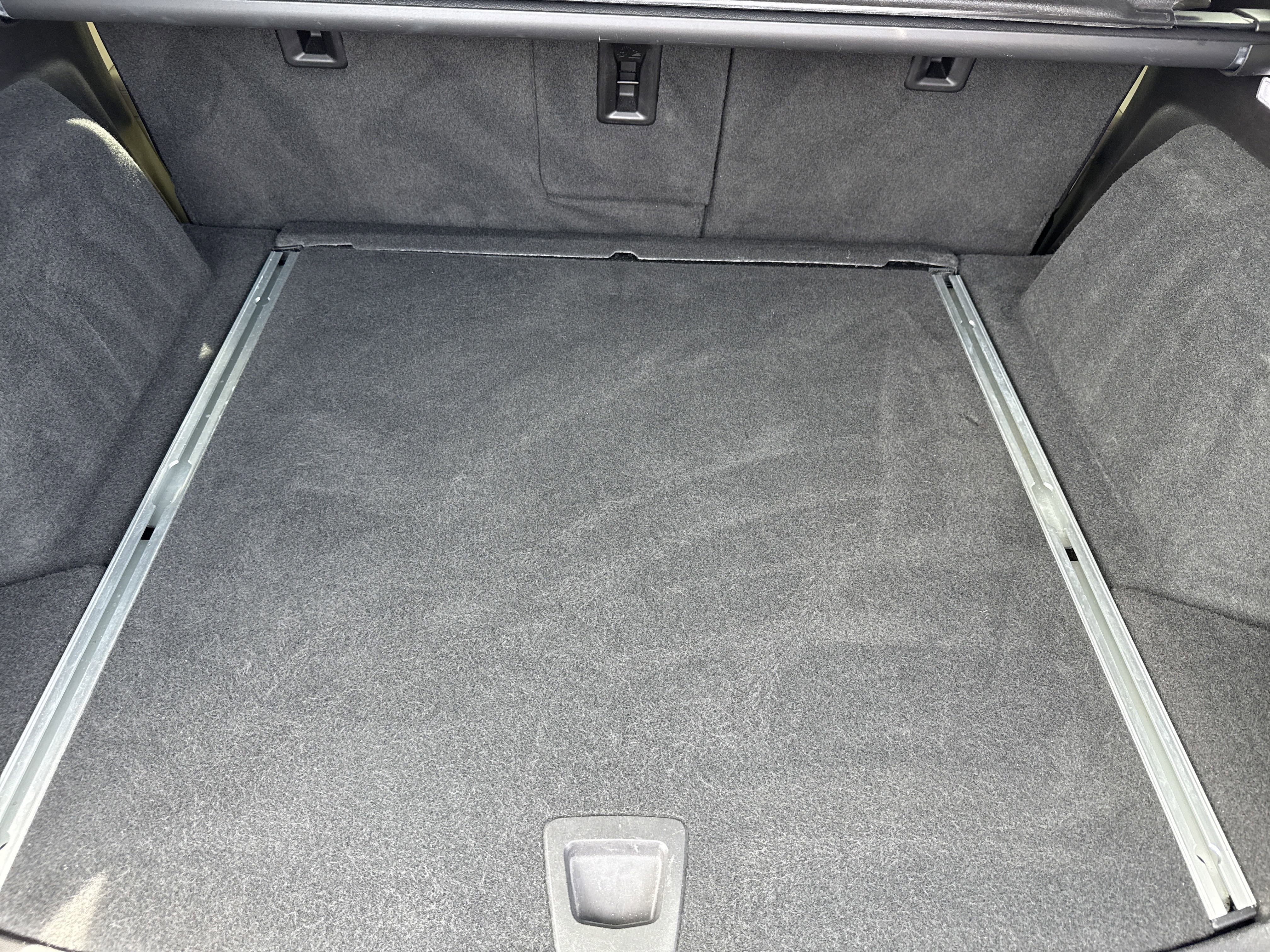 Used 2018 Cadillac XT5 Luxury w/ Driver Awareness Package image 32