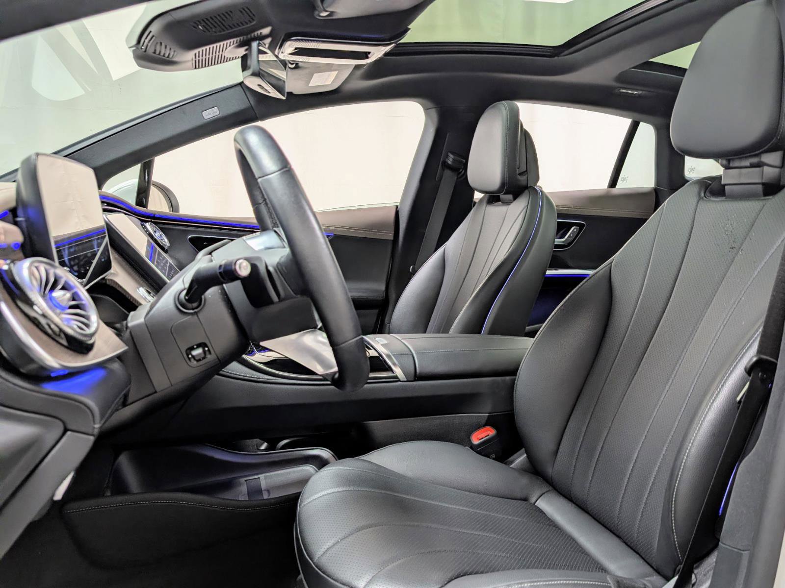 Used 2024 Mercedes-Benz EQE 350+ 4MATIC Sedan w/ Driver Assistance Package image 16