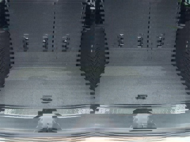 New 2025 Chevrolet Suburban Premier image 24