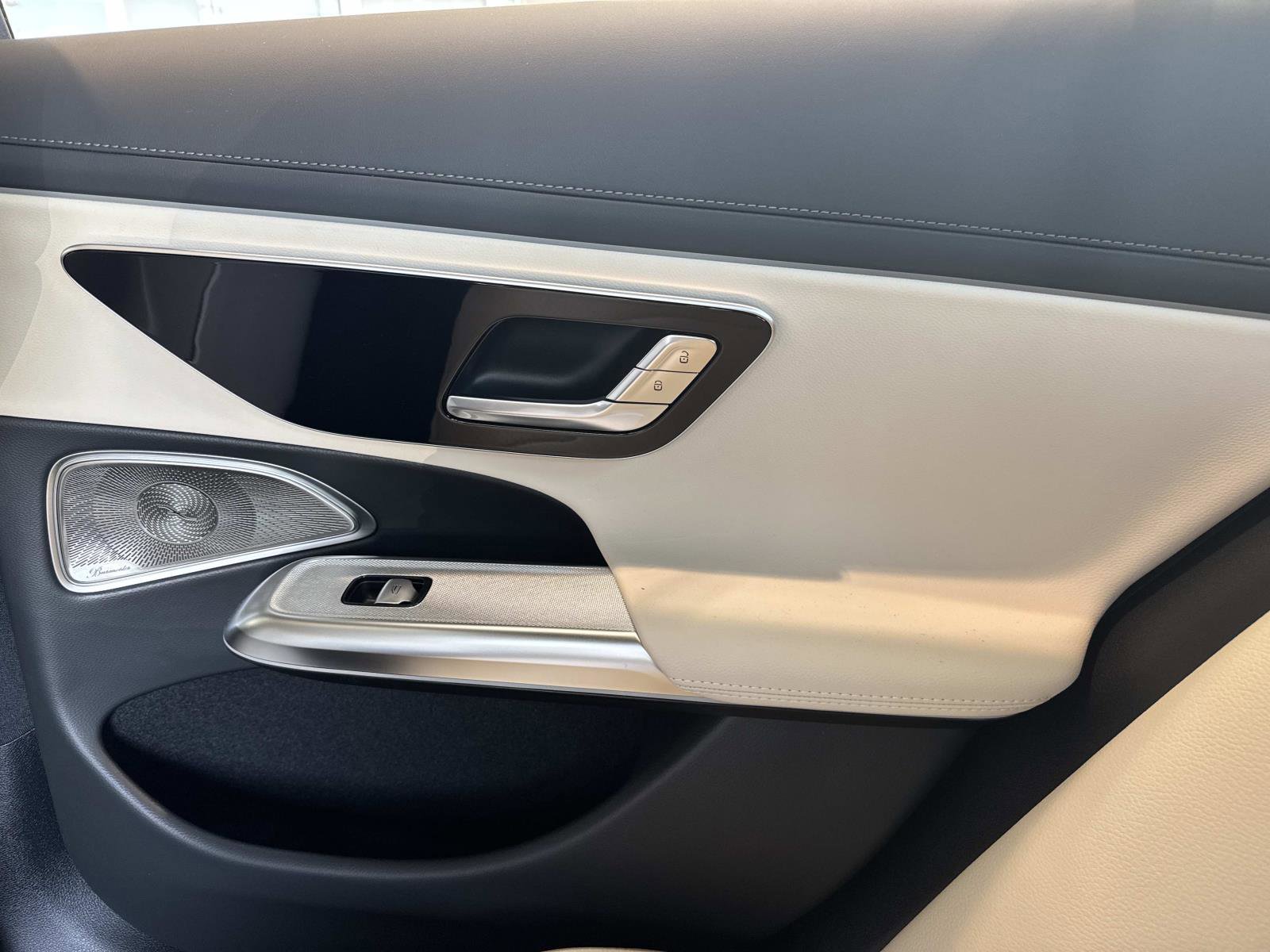 New 2026 Mercedes-Benz E 450 4MATIC Sedan image 15