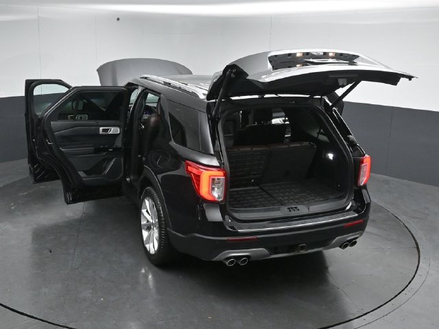 Used 2023 Ford Explorer Platinum w/ Technology Package AWD/4WD image 57