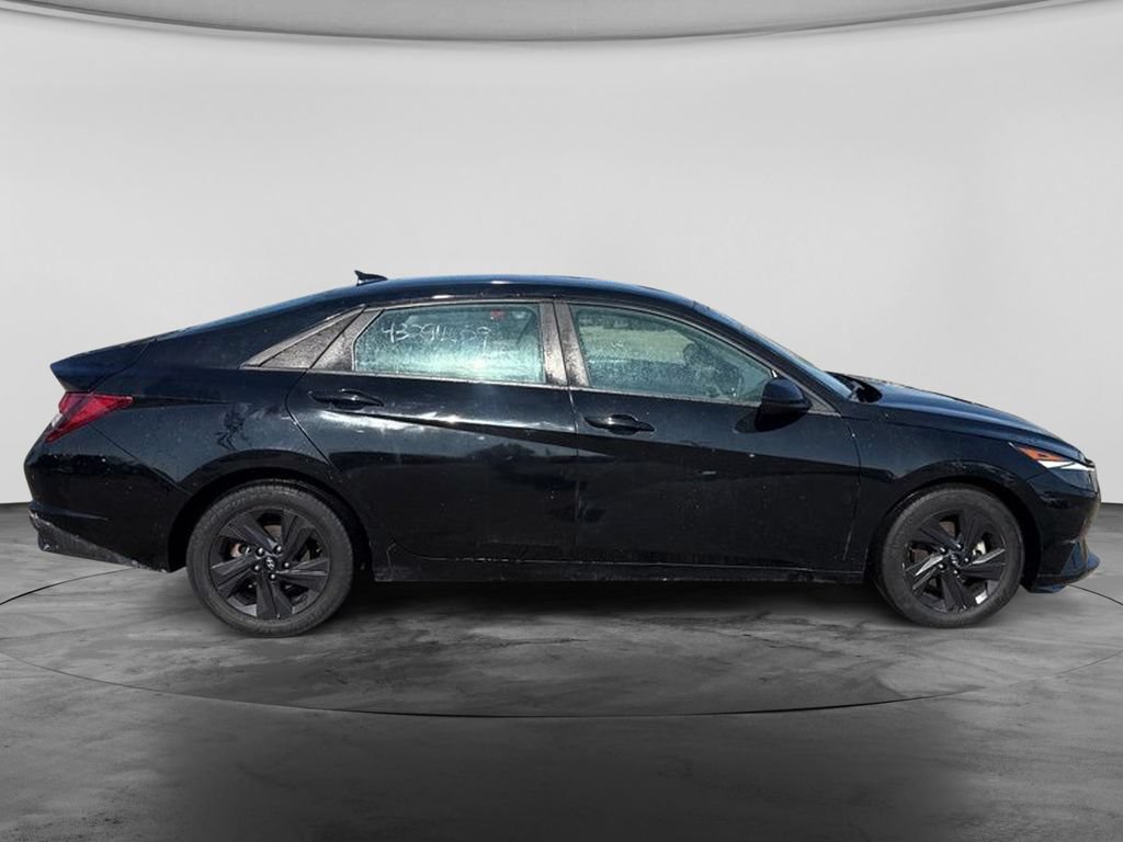 Used 2022 Hyundai Elantra SEL FWD image 11
