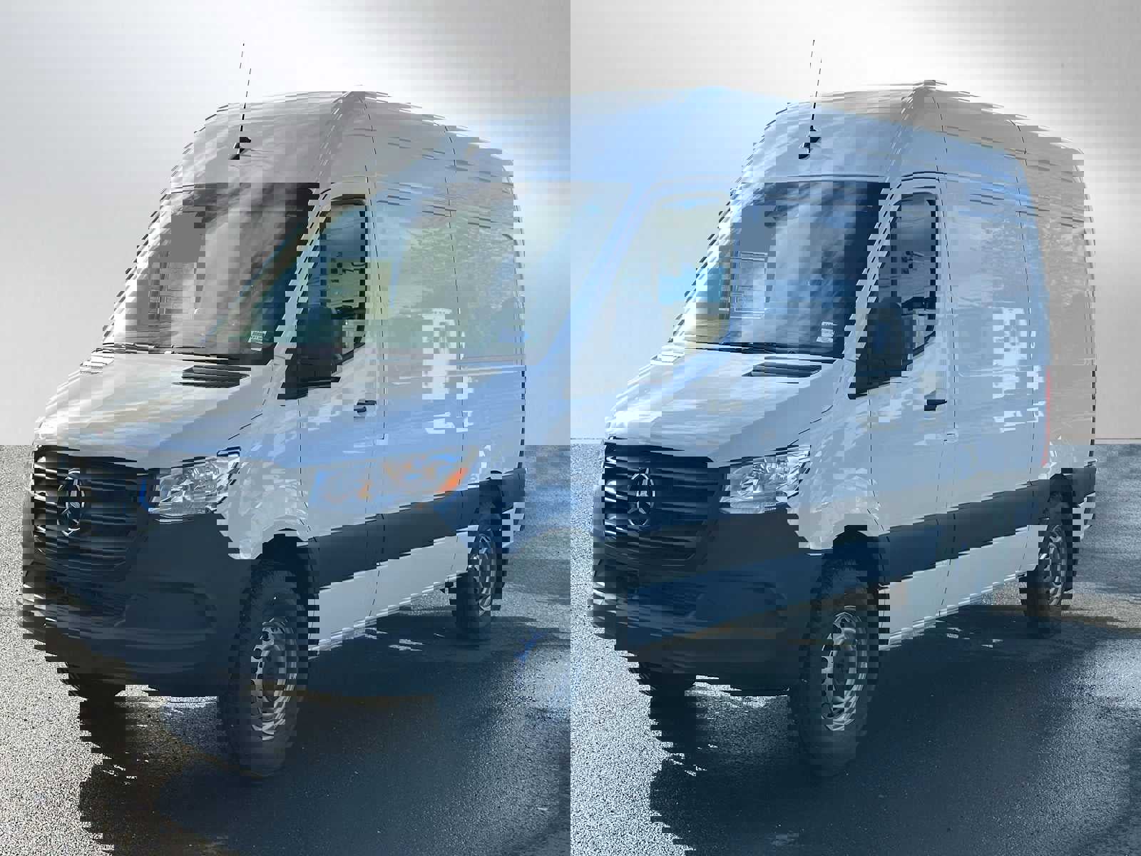 Used 2023 Mercedes-Benz Sprinter 1500 image 7