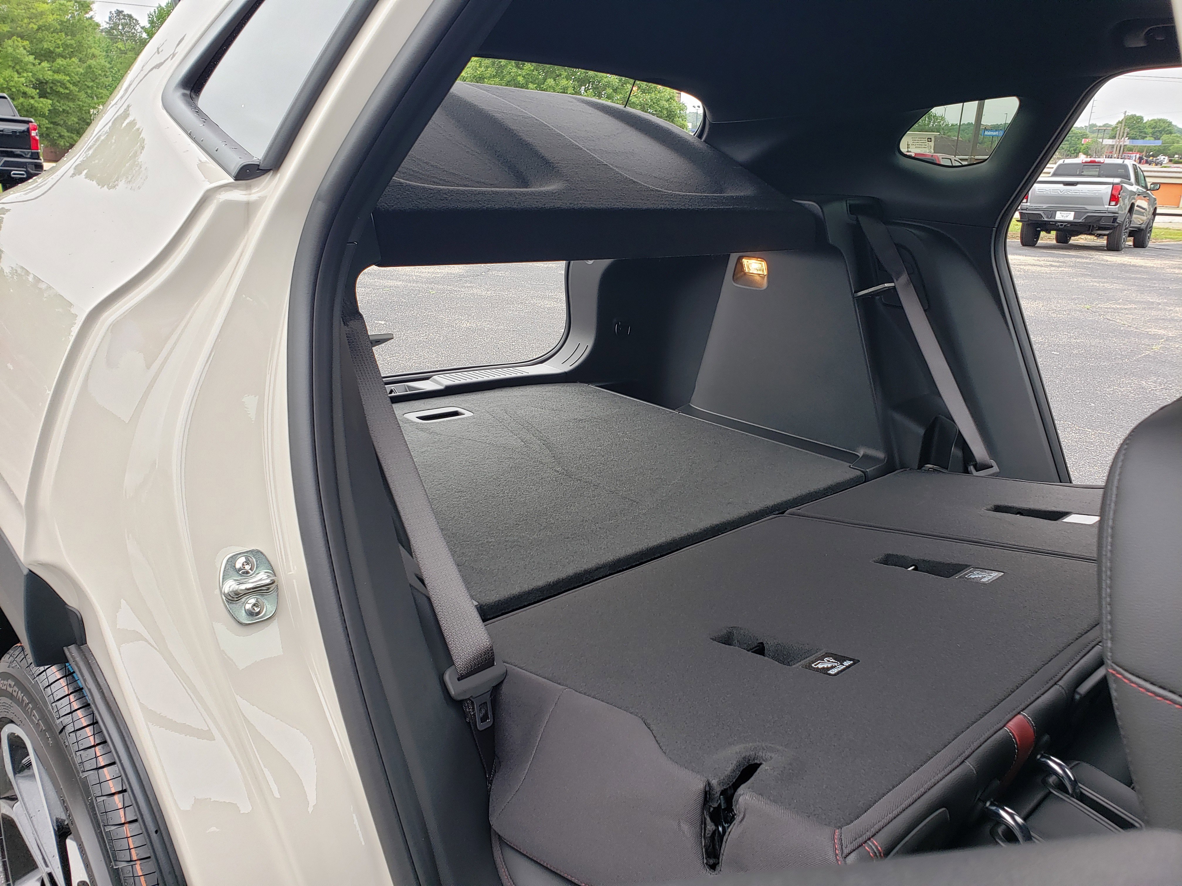 New 2026 Chevrolet Trax RS FWD image 35