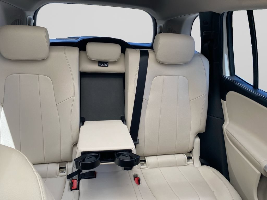 Used 2021 Mercedes-Benz GLB 250 4MATIC image 12
