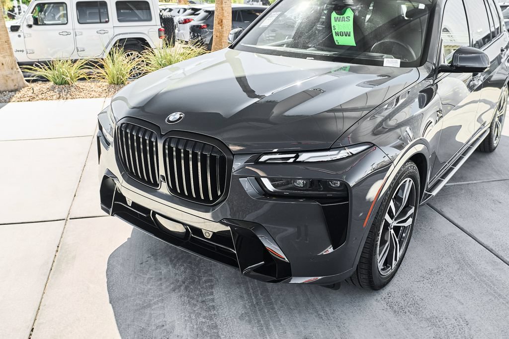 Used 2025 BMW X7 xDrive40i w/ M Sport Package AWD/4WD image 6