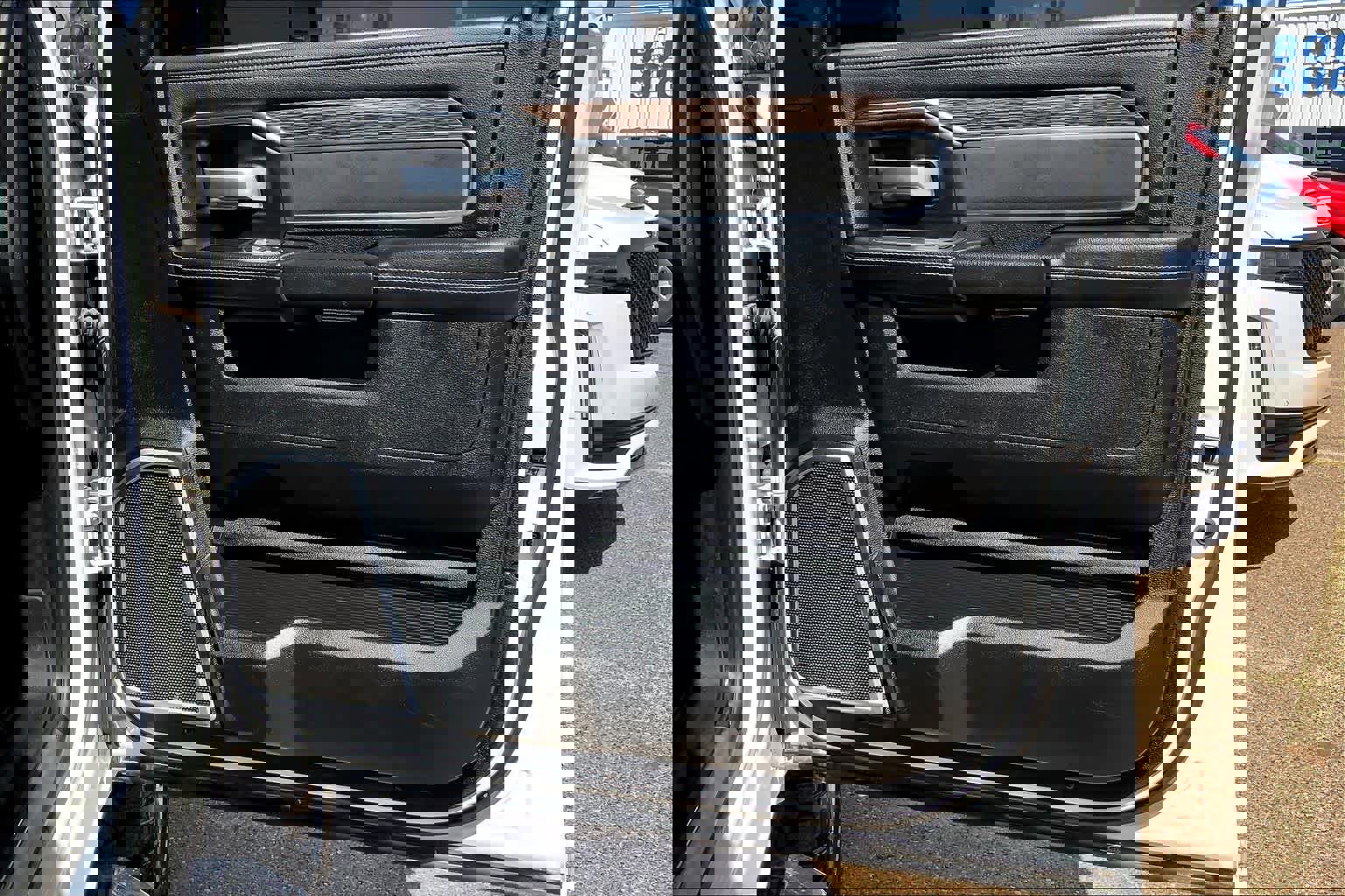 Used 2021 RAM 2500 Laramie w/ Chrome Appearance Group image 23