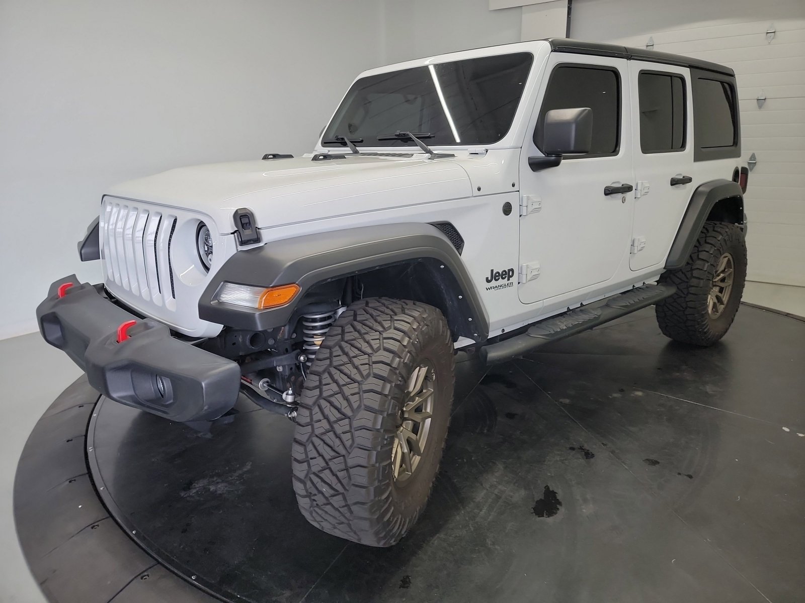 Used 2022 Jeep Wrangler Unlimited Sport AWD/4WD image 3