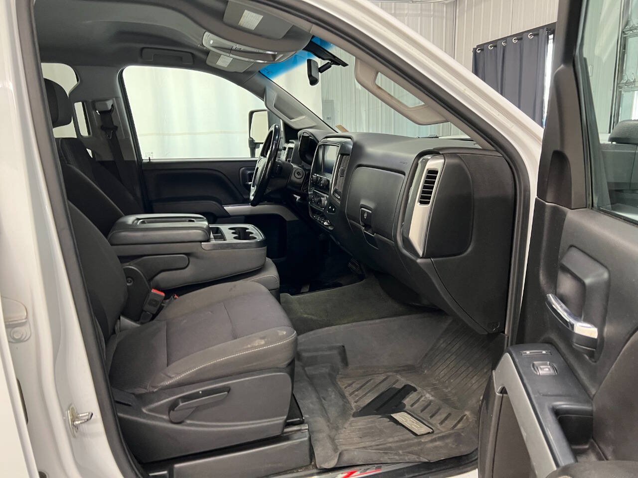 Used 2018 Chevrolet Silverado 3500 LT w/ LT Convenience Package AWD/4WD image 11