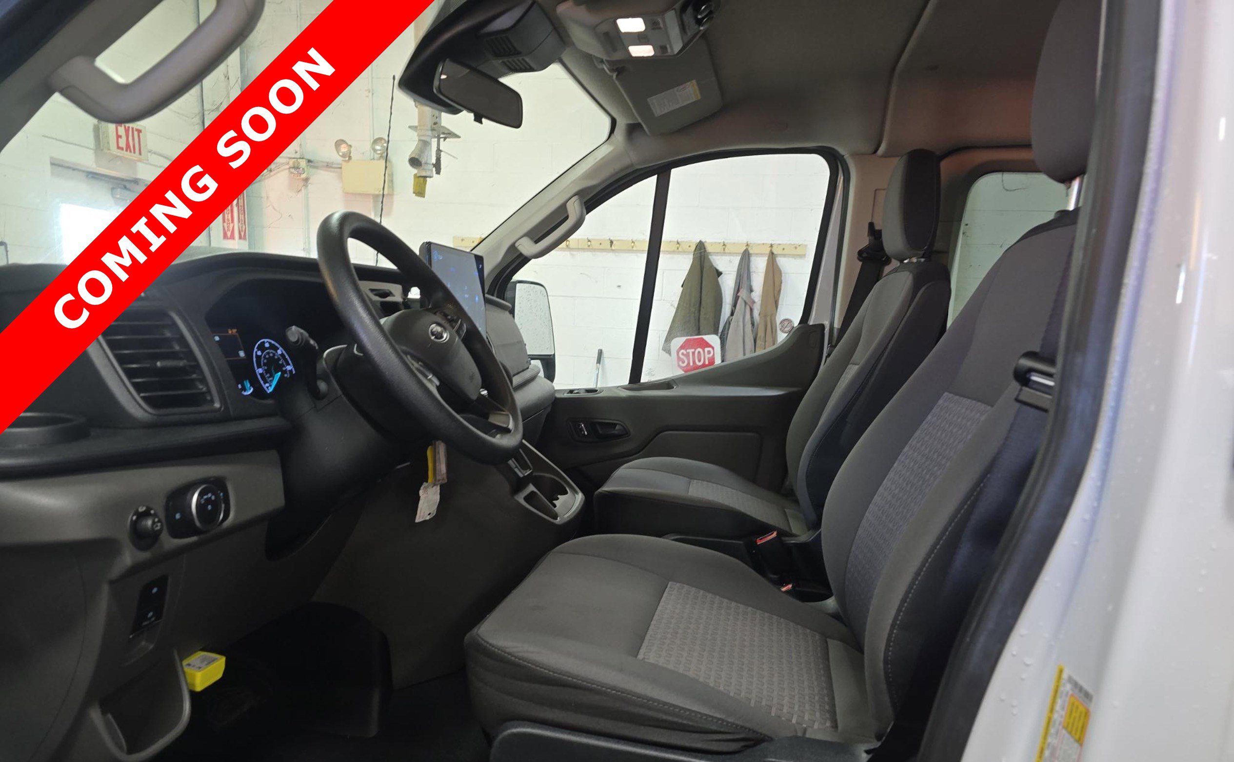 Used 2023 Ford Transit 350 XLT image 6